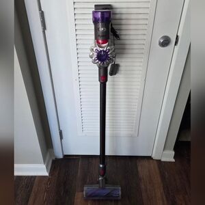 Dyson V8 Origin Cordless Vacuum